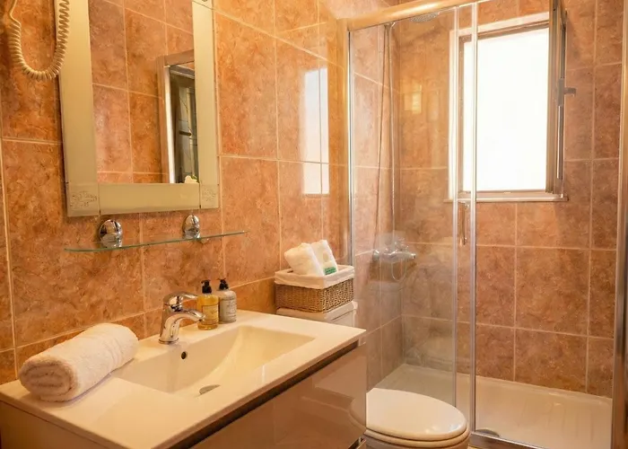 Artist Center Hotel *